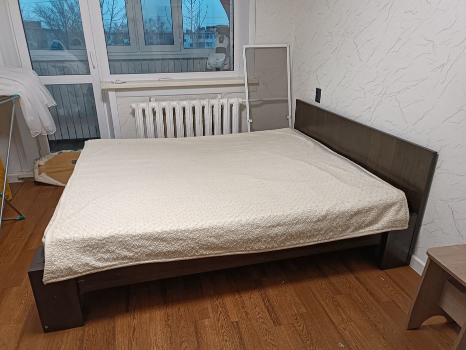 Кровать двуспальная