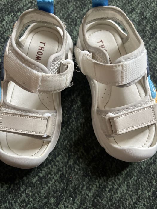 Basanojka , sandal 25 razmerda