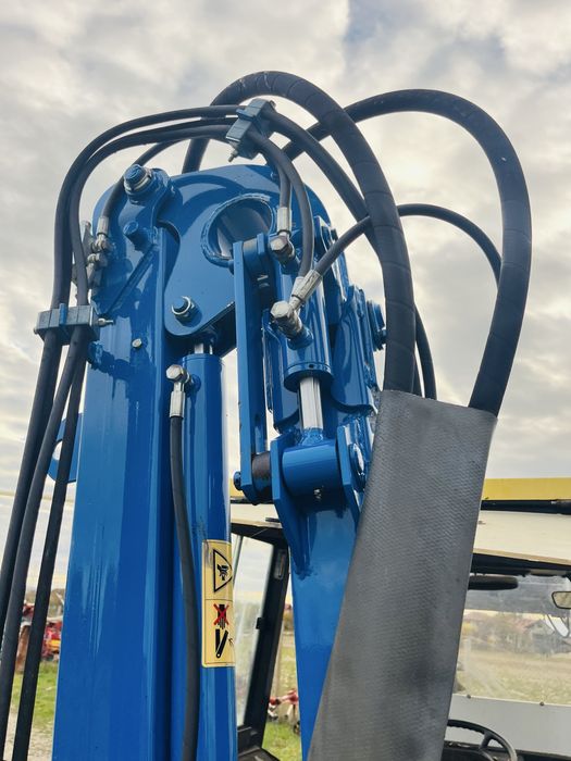 Tocator de resturi vegetale hidraulic cu brat extensibil, 2 pompe