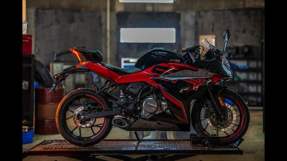 Новый спортбайк CFMOTO 250SR