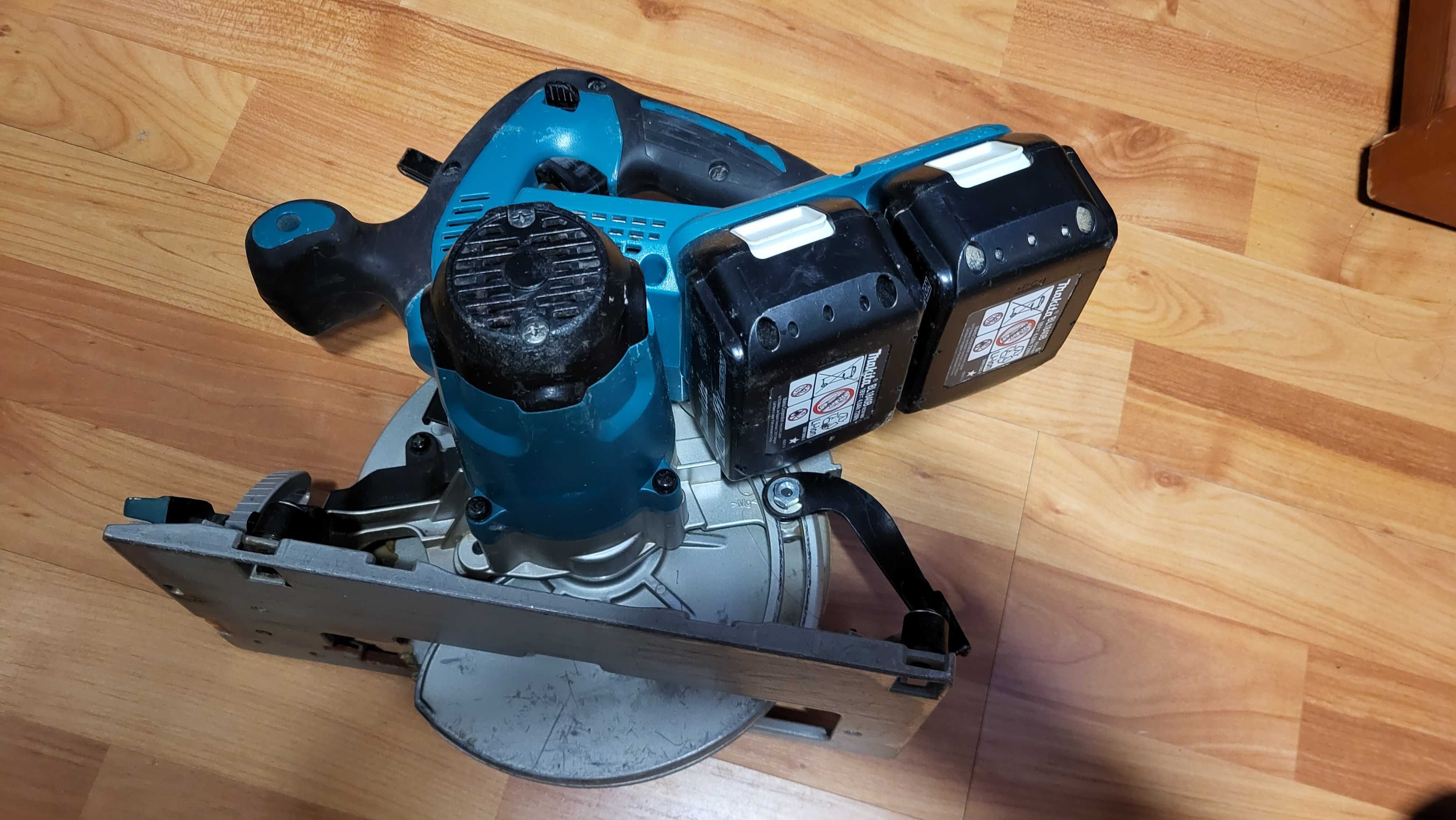 Makita Ferastrau circular cu acumulator Makita DHS710+2 acumulatori