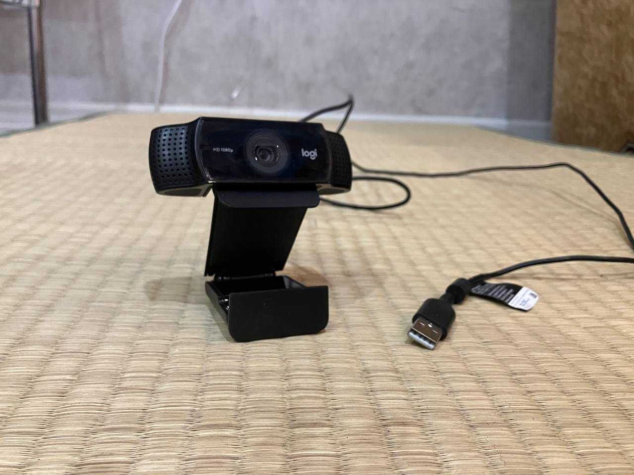 Продам Веб камеру Logitech C920 и С922