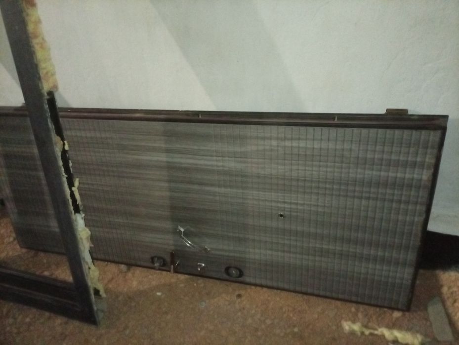 Продам Железную дверь б/у