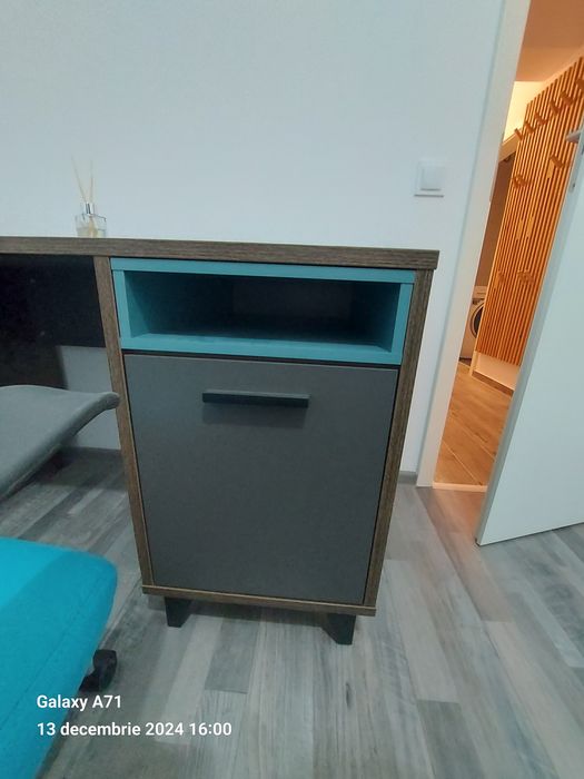 Vand birou si scaun ergonomic