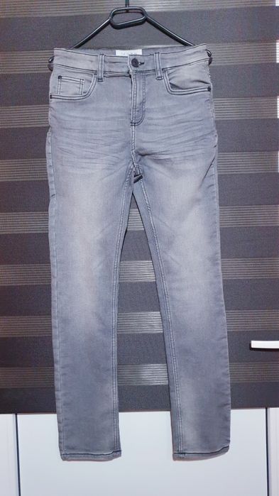 Blugi originali C&A Barbati elastici Model Nou nr 33 34 35
