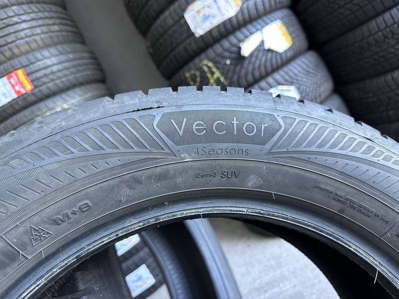 225/60/18 Goodyear 2бр