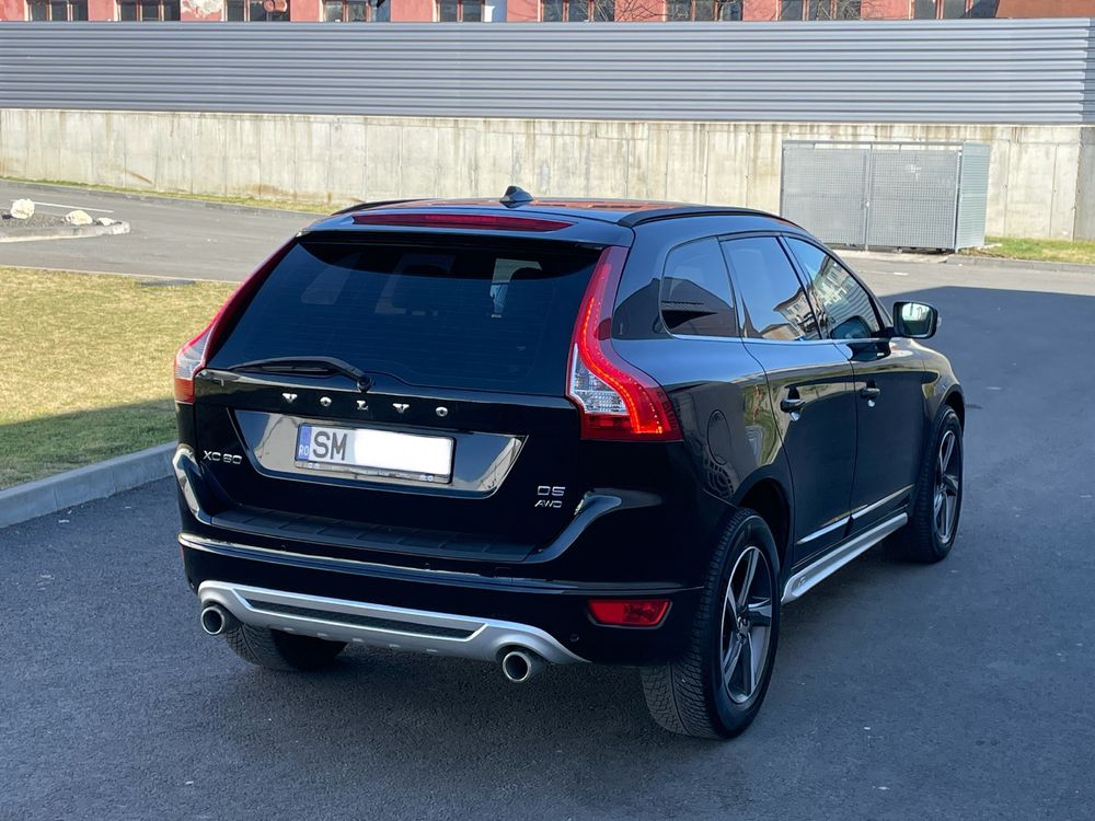 Volvo XC 60 - R-Disign - 2013 E5 - 4X4