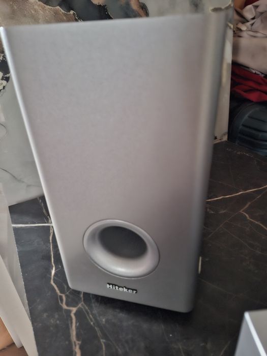 Boxe 5+1  Hiteker  in condiții foarte bune