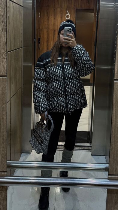 женская одежда, куртка, пальто, платье, безрукавка, двойка