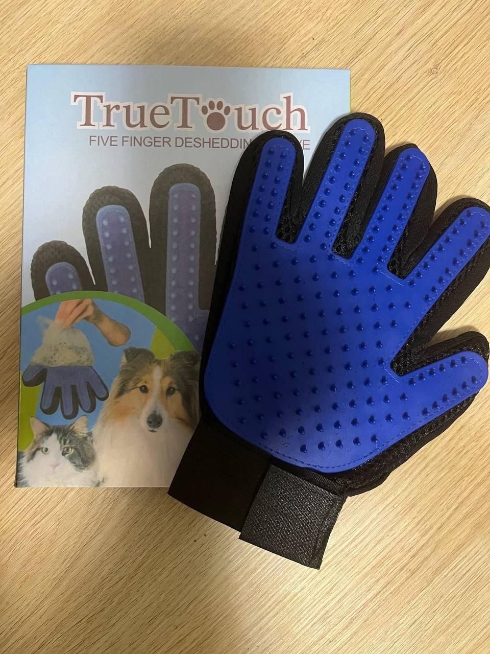 Перчатка для вычесывания шерсти домашних животных «TrueTouch»