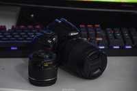 Nikon D5000 alături de 2 obiective