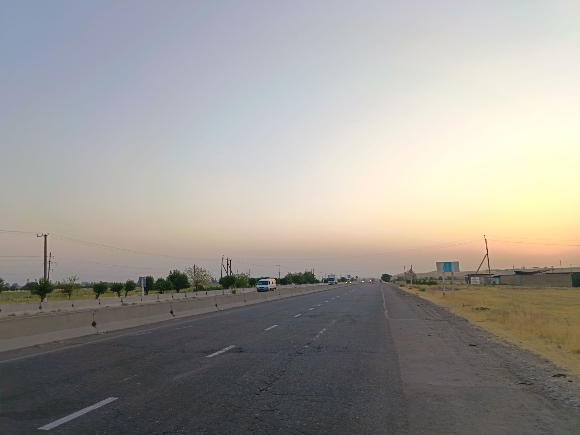 Toshkent viloyat Piskent xududida qata yol yonida 30 sotik iyer bor