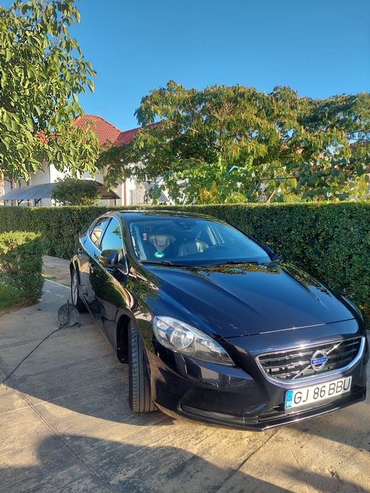 Vând  Volvo V40,  2015 ,2.0. TDI  , 120CP  Euro6