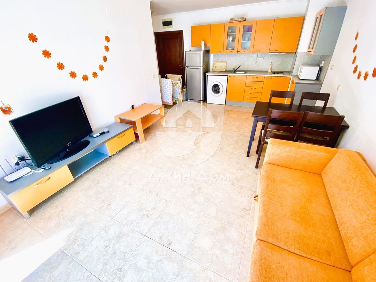 Продава се Двустаен апартамент в Свети Влас - 57 кв.м за 1404 €/кв.м - Снимка #2