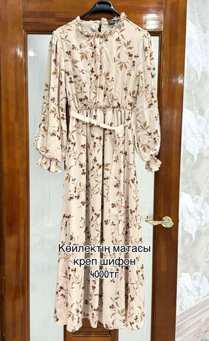 Платья ручеой работы.