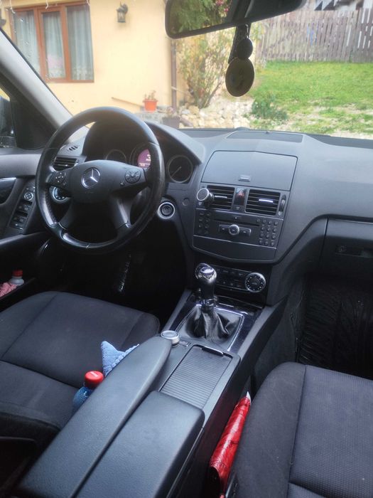 Vând Mercedes Benz C class