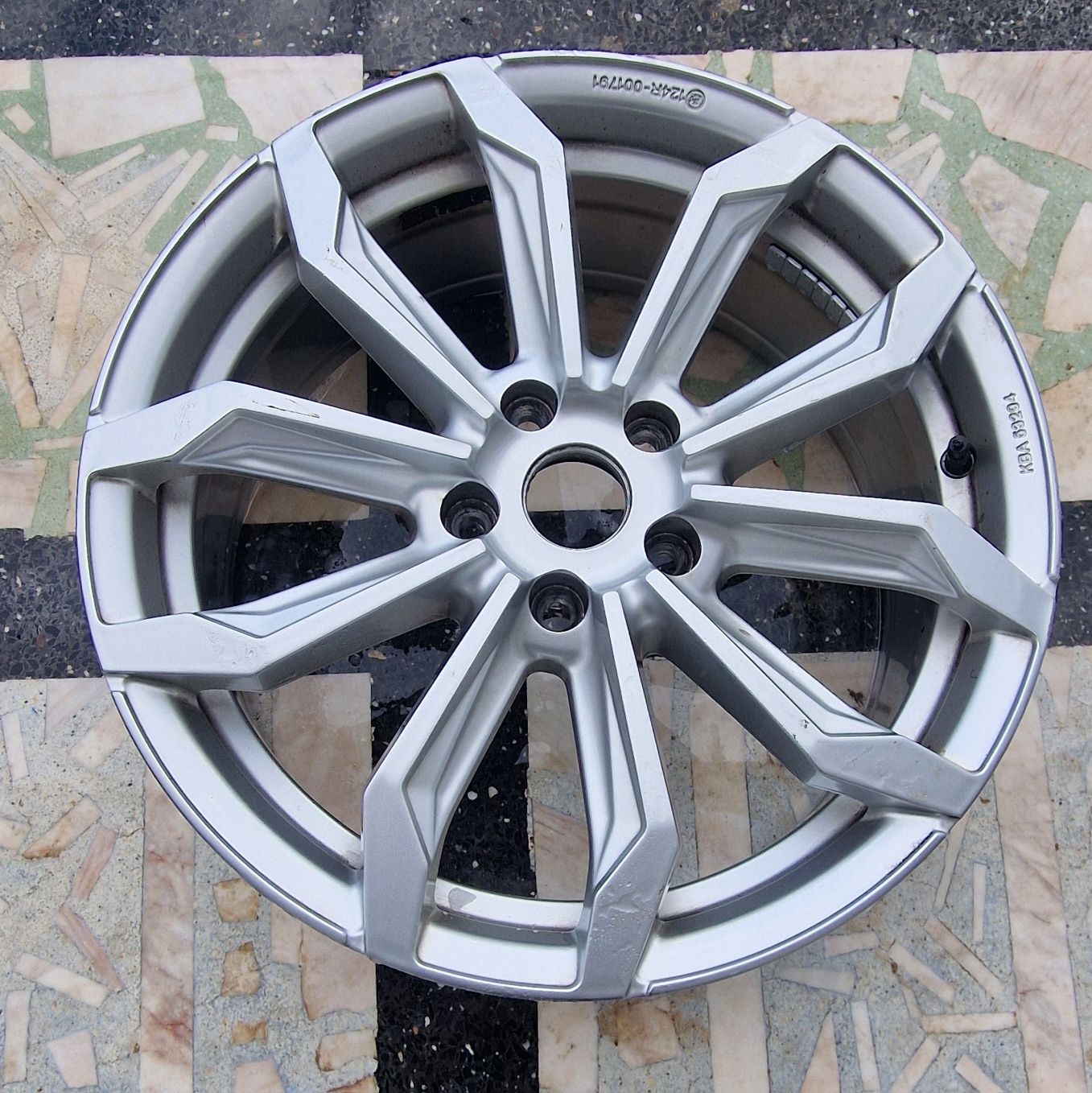 Volksvagen Passat 18  Audi  Mercedes Vito 18 цола Нов внос от