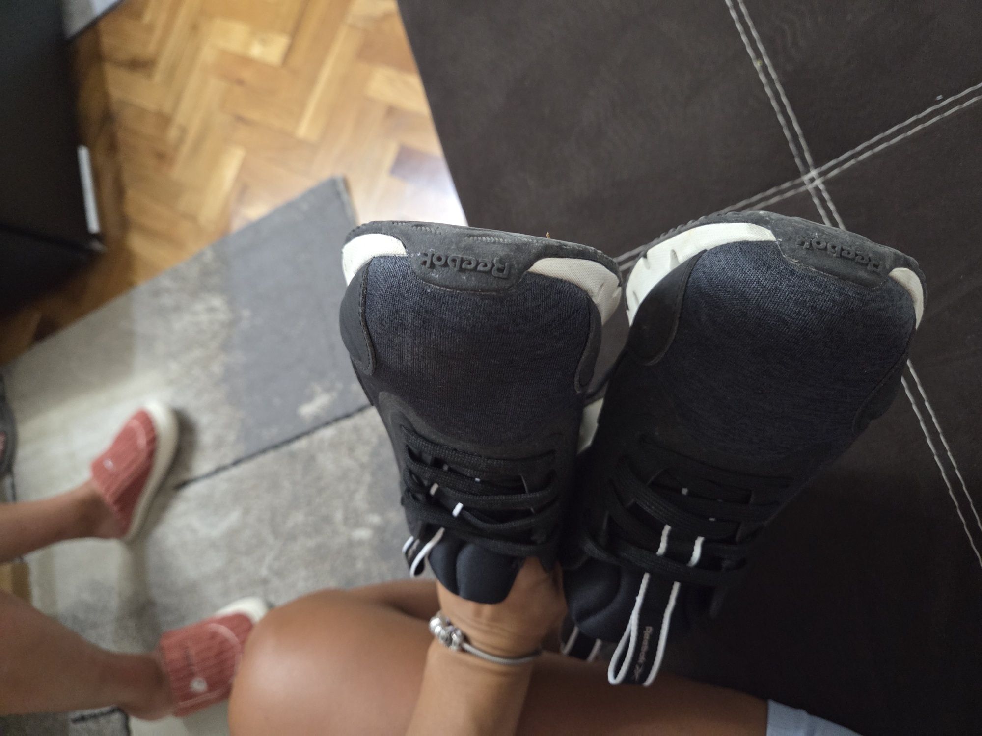 Маратонки REEBOK