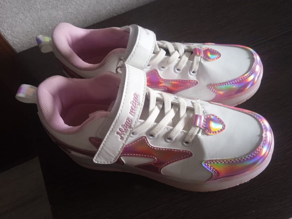 Продам роликовые кроссовки