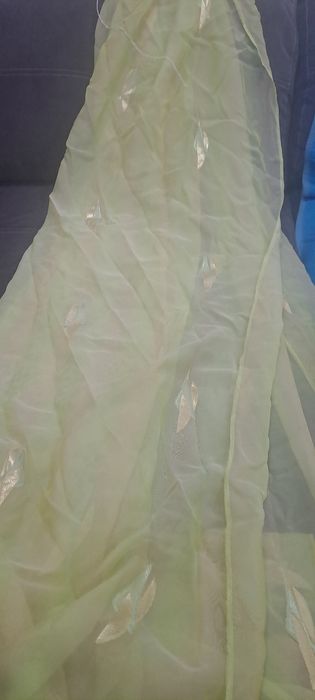 Perdea cu rejansa. 4 20 m.la 60 lei .