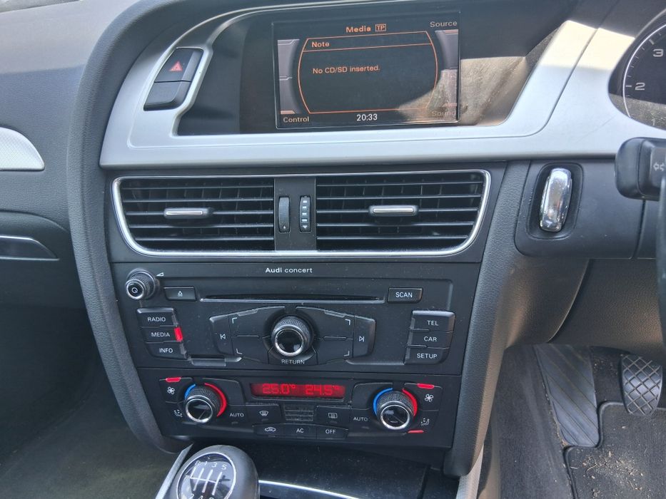 Volan audi a4 b8 cu comenzi 9/10 , nuca schimbator.  Navigatie etc