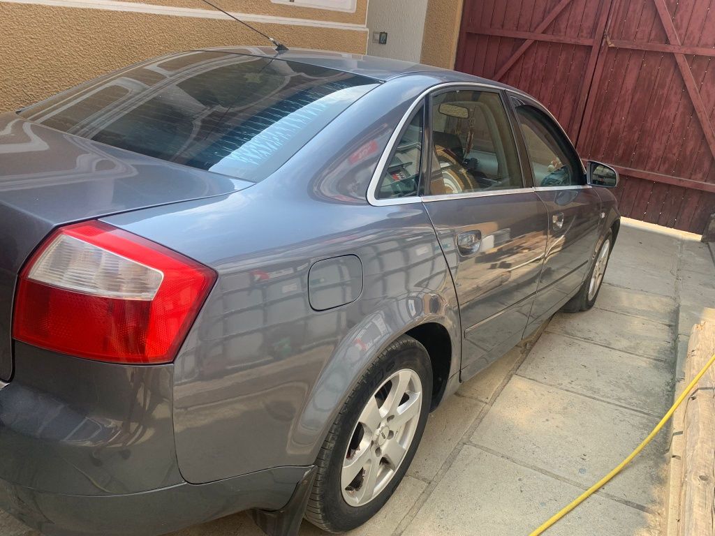 Vând Audi A4 B6 1.9 tdi 2002 6+1