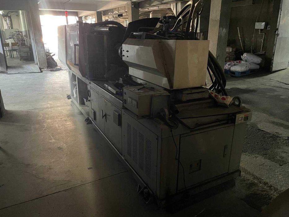 Термопластавтомат (ТПА) сотилади