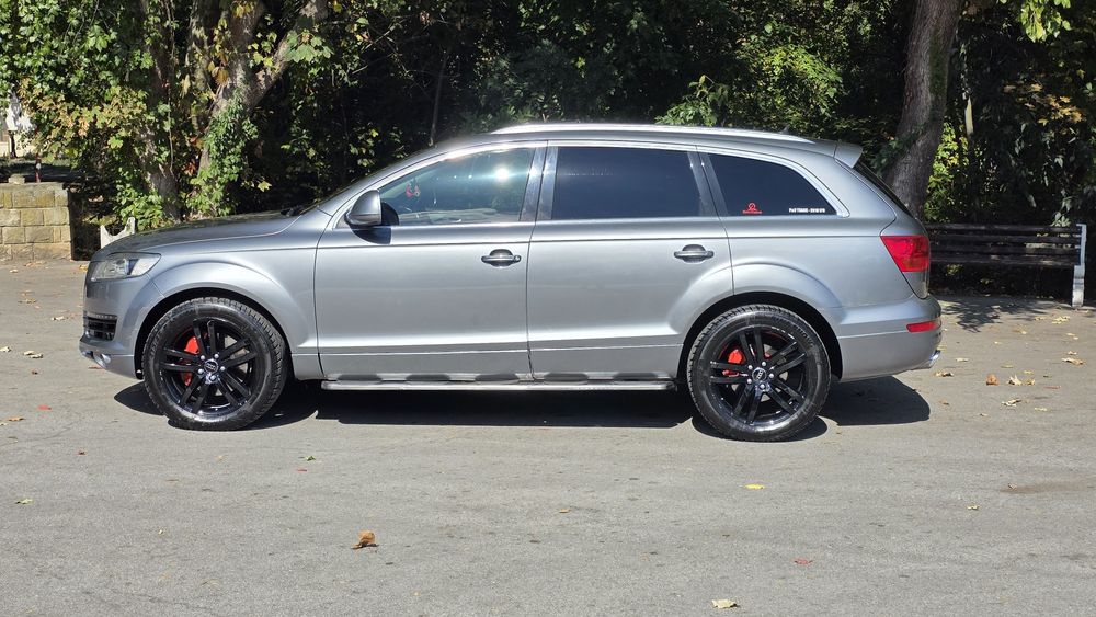 Ауди Q7 3. 0TDI  quattro S-LINE