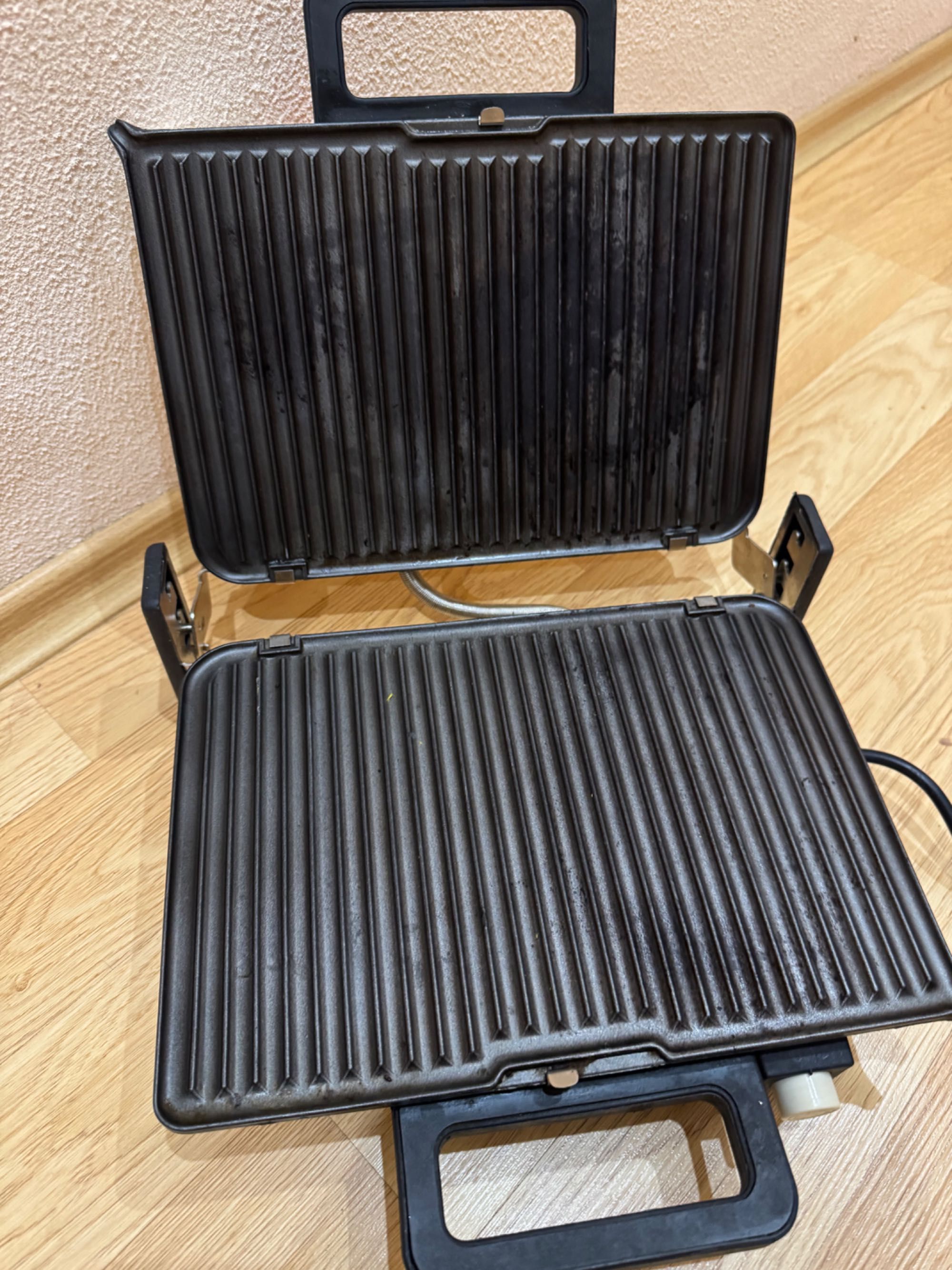 Грил преса Group Super Grill Press - напълно функциониращ с кутия