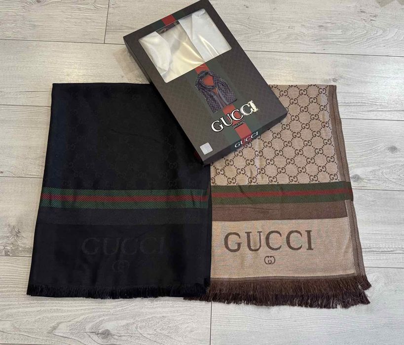 Луксозни шалове в кутия.