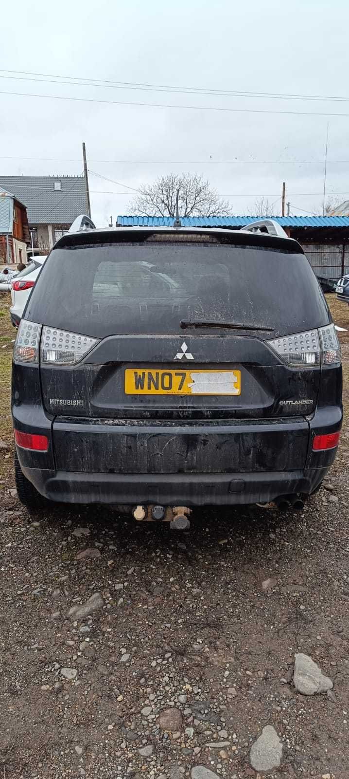 Dezmembrez Mitsubishi Outlander 2.0 DI-D 2007