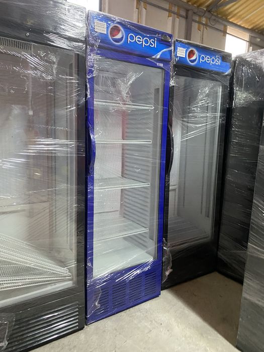 Vitrina frigorifica verticala pentru racoritoare/bauturi/lactate