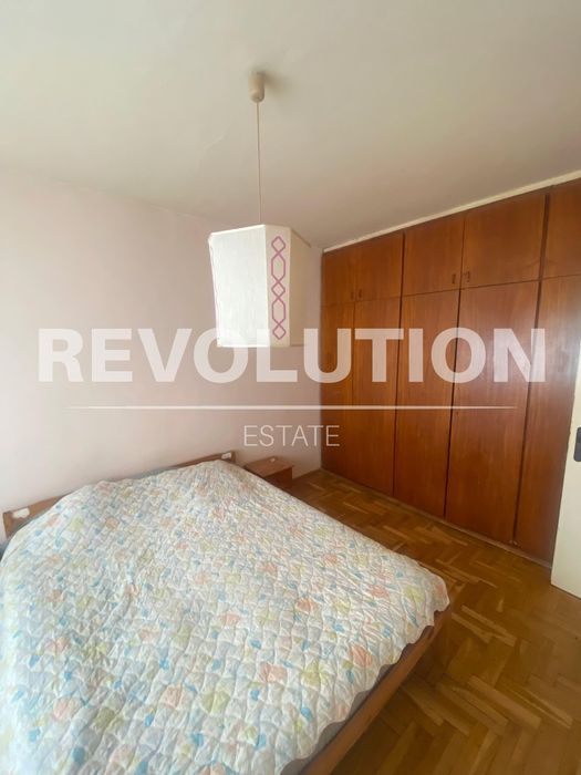 Дава се под наем Тристаен апартамент в Пловдив, Кючук Париж - 90 кв.м за 325 € - Снимка #1