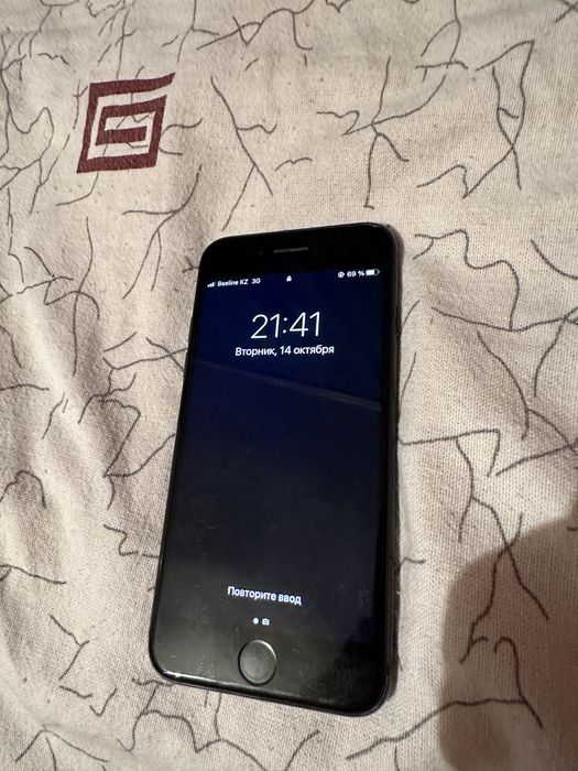 iPhone 7  отпечатка работает