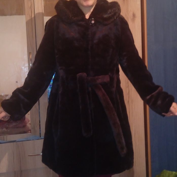 Шуба сатылады,  дубленка сатылады.