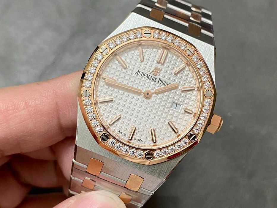 Кварцов дамски часовник Audemars Piguet Royal Oak