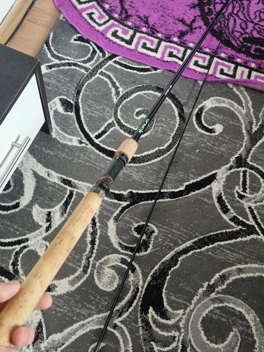 2 feede-re de vanzare