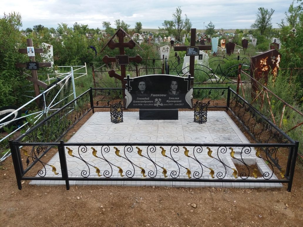 Памятник  оградки крест пришахтинск   укладка  брусчатка Памятникии