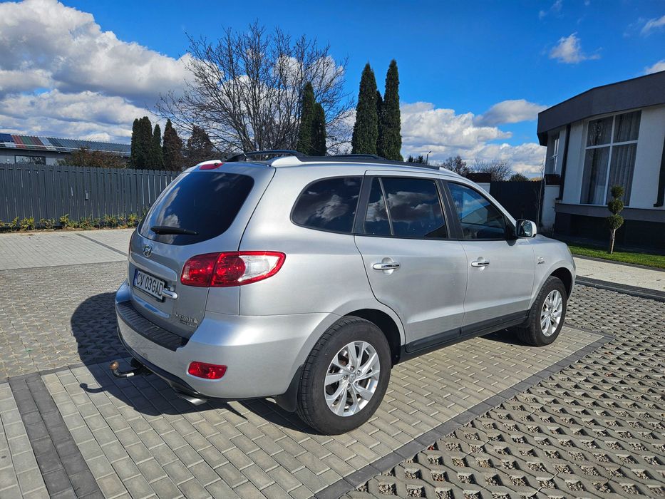 Hyundai  Santa Fe SUV 4X4