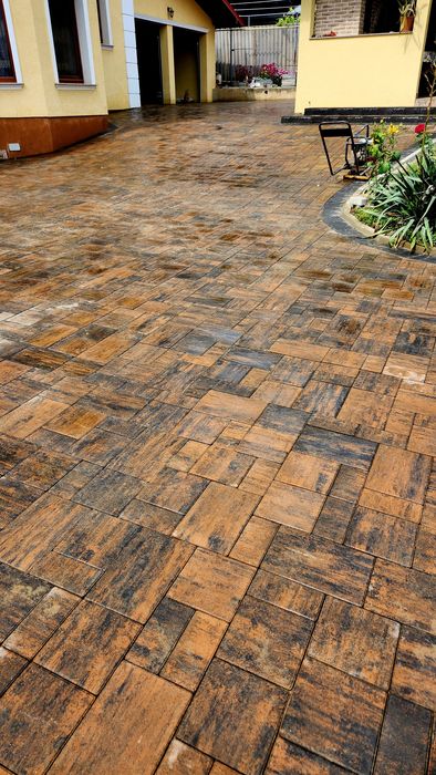 Vand pavaj borduri Simetrica la cele mai mici preturi ofer și montaj!