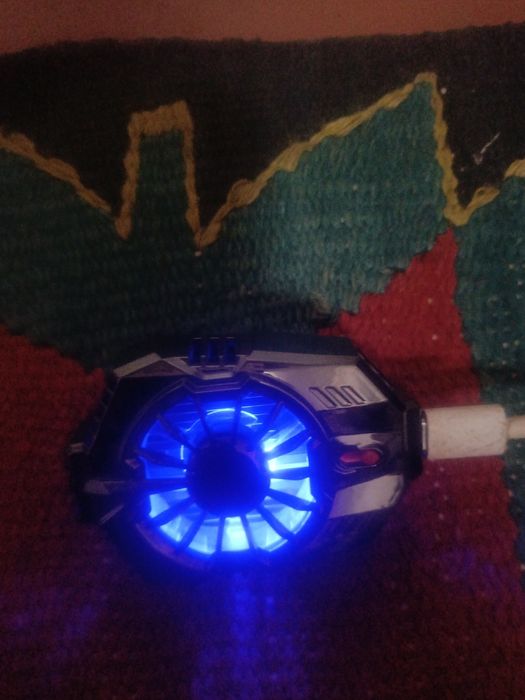 Telefon sovutgich sotiladi