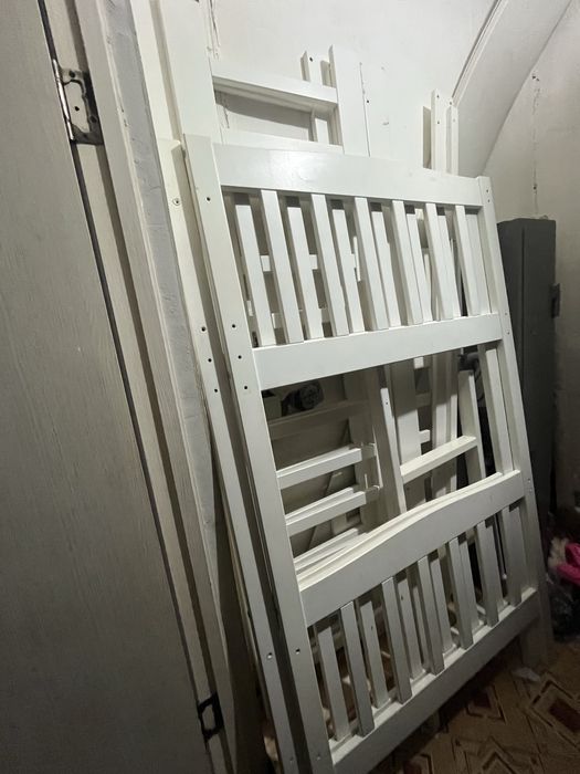 Продам двухъярусную кровать