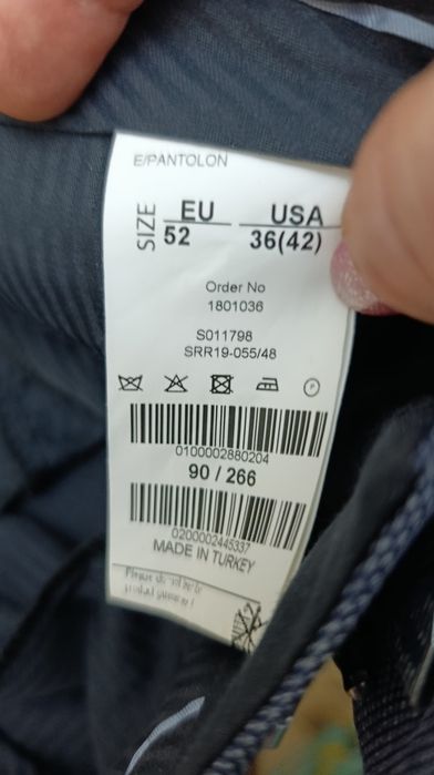 Мужские фирменные классические брюки 50 размер.