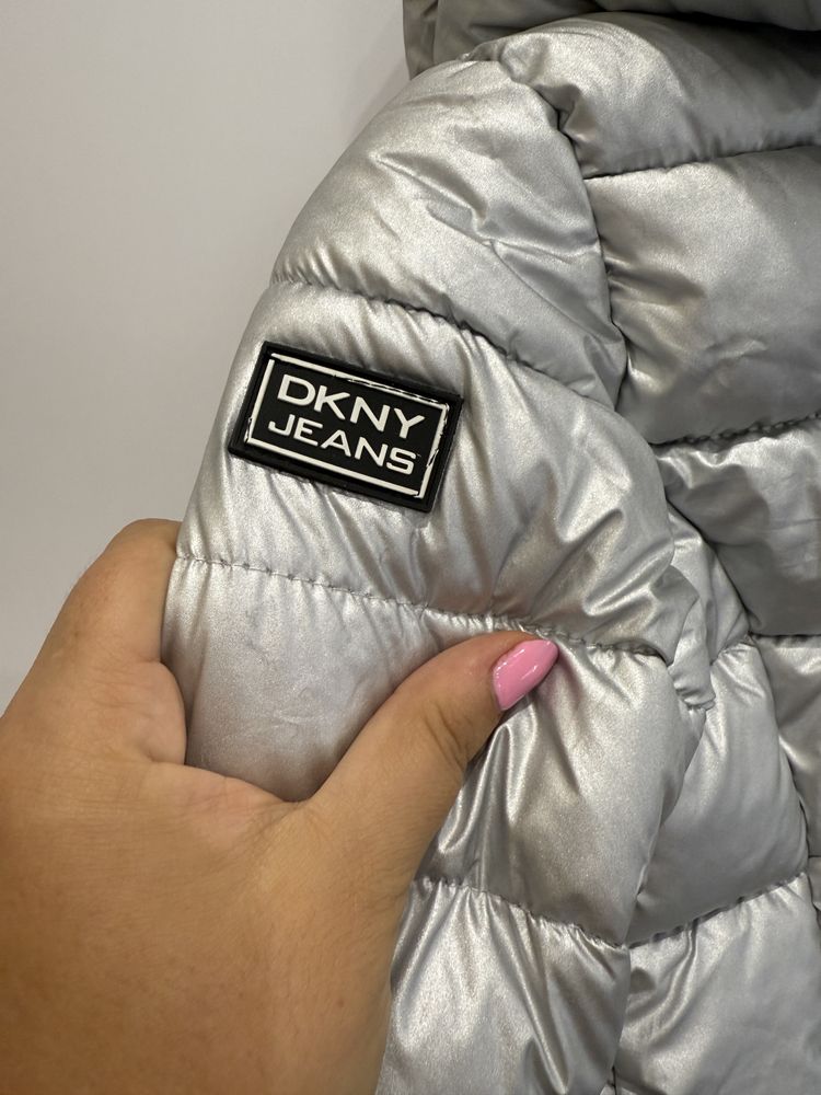 Ново детско зимно яке DKNY 5-6г 116см
