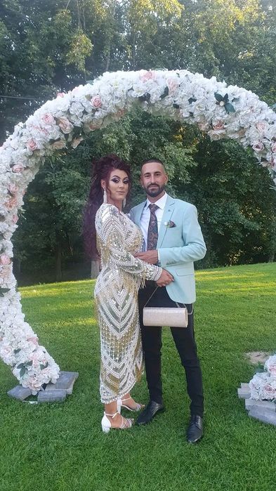 Rochie Asos  purtă este in stare buna cu mici defecte