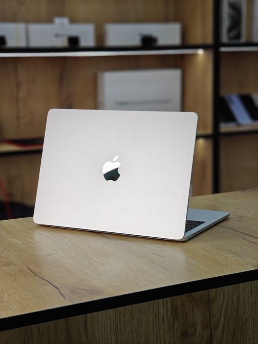 Macbook Air 13 M2 | 100% акб | 30 цикл | 256гб