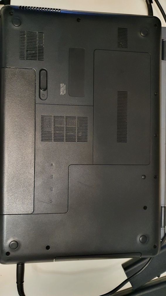 Laptop Compaq Presario CQ57
