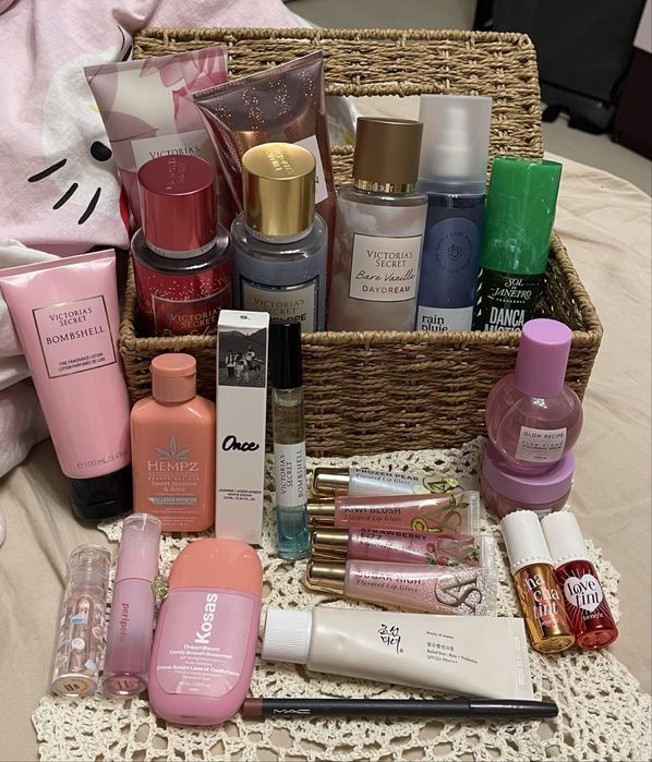 Козметика Kosas,Bath and Body Works,Victoria’s Secret,HEMPZ,MAC