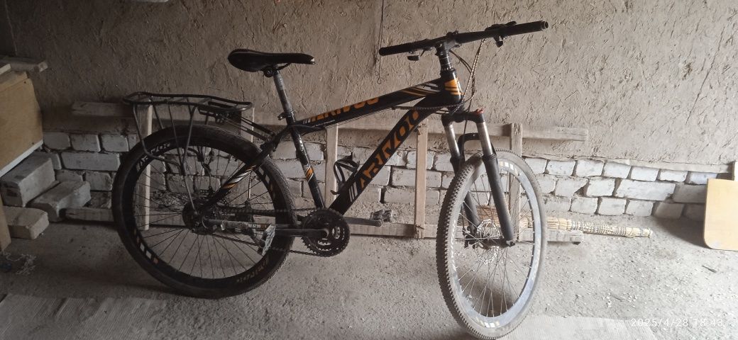 Velosiped sotiladi srochniy!