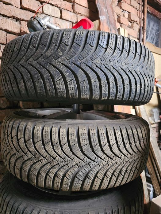 Зимни гуми hankook 205 55 16